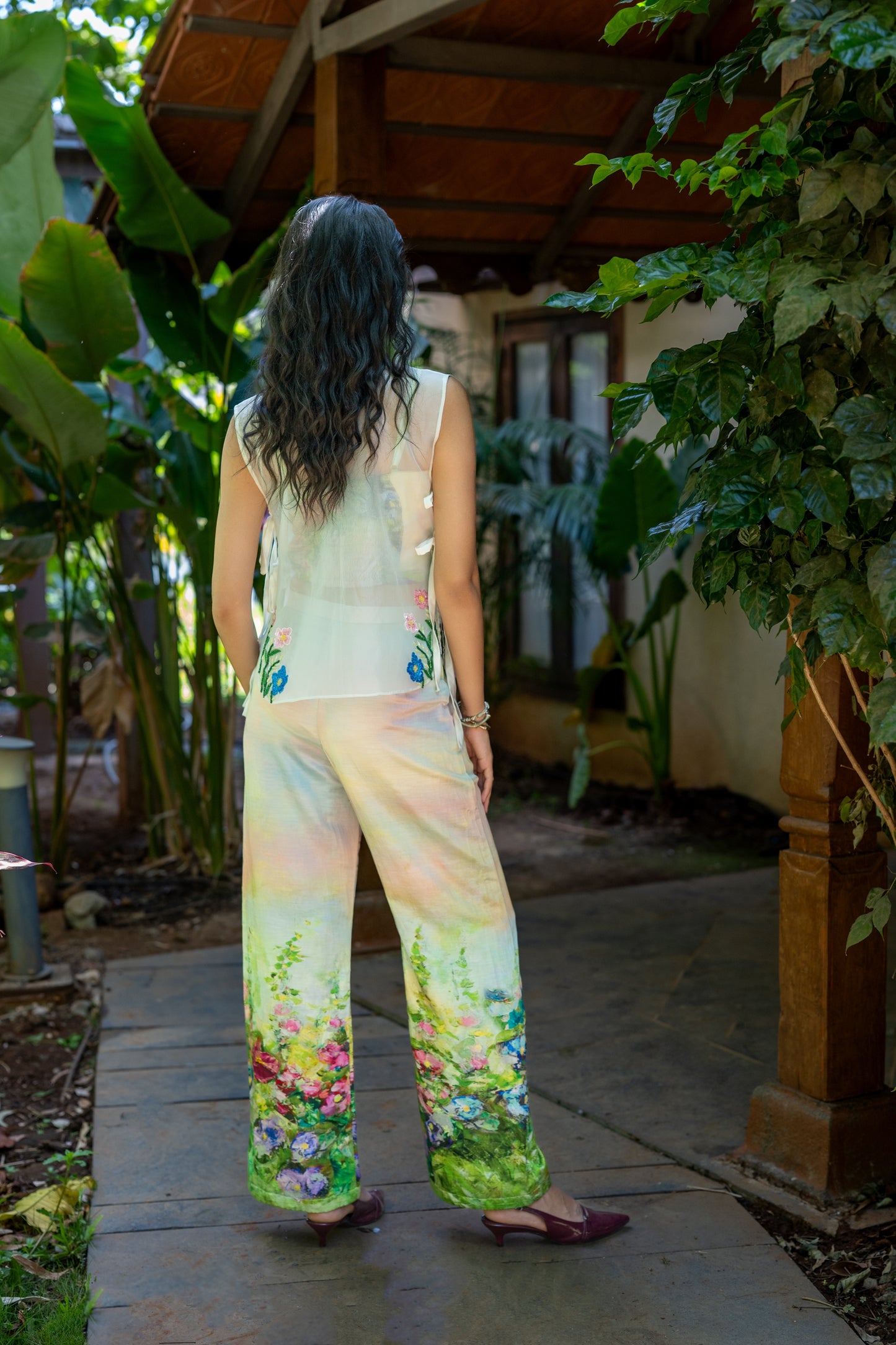 Verdalya Apron and Pants Set