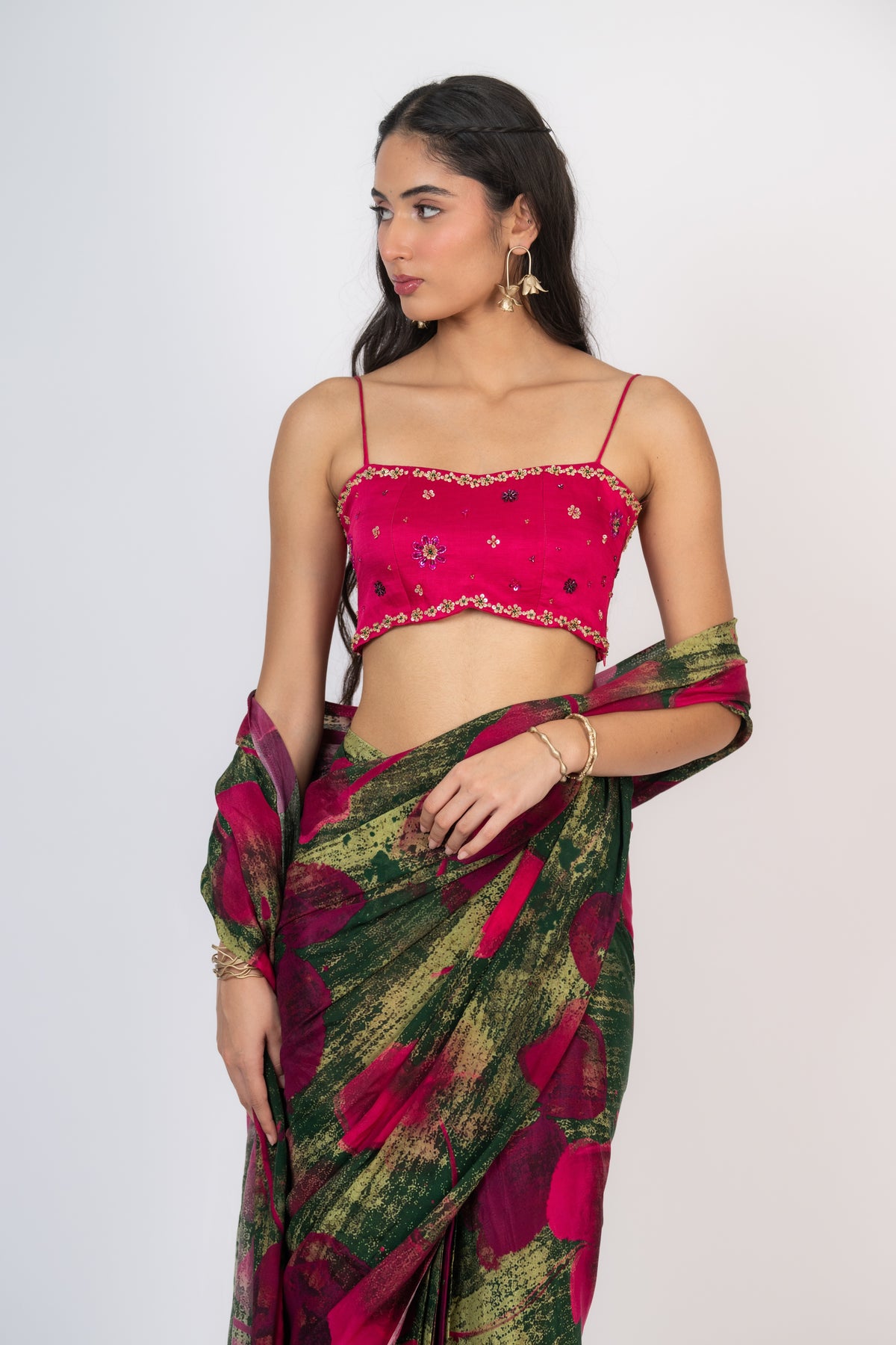 Gulaaboo Saree