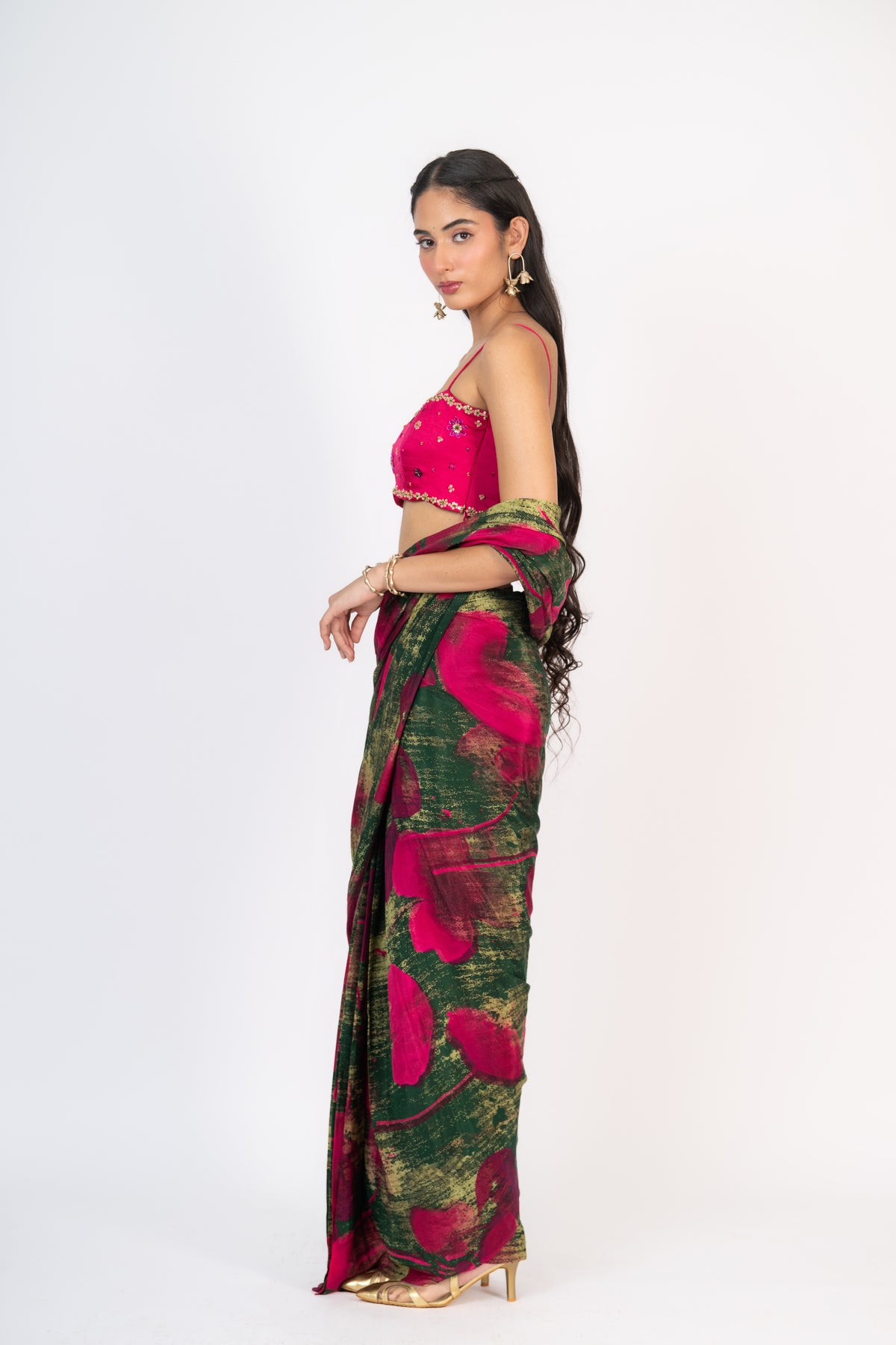 Gulaaboo Saree