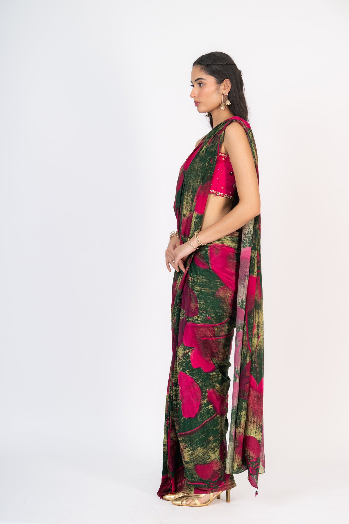 Gulaaboo Saree