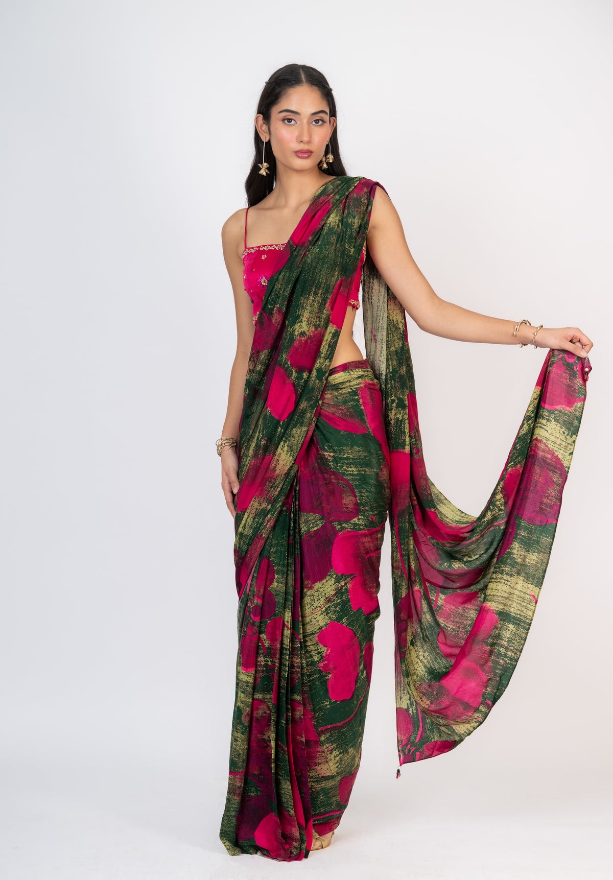 Gulaaboo Saree