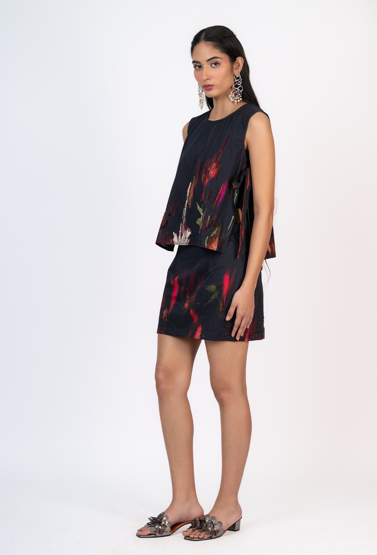 Raaz Apron Set